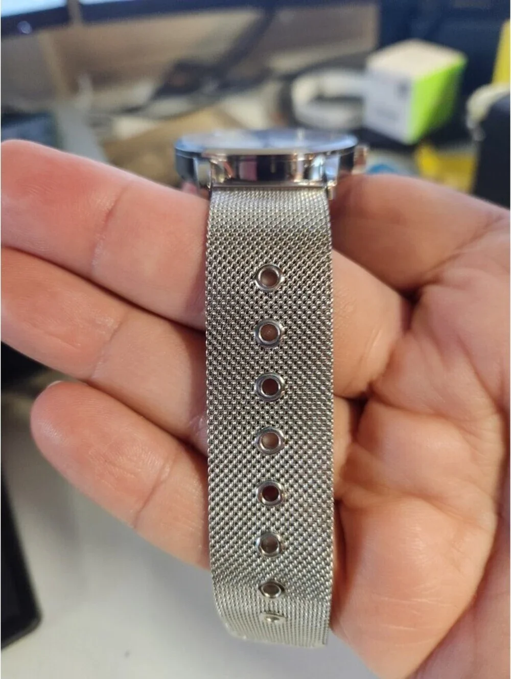Velmont Silver Mesh Band Analog Wristwatch